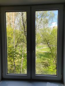 Регулировка балконной двери
